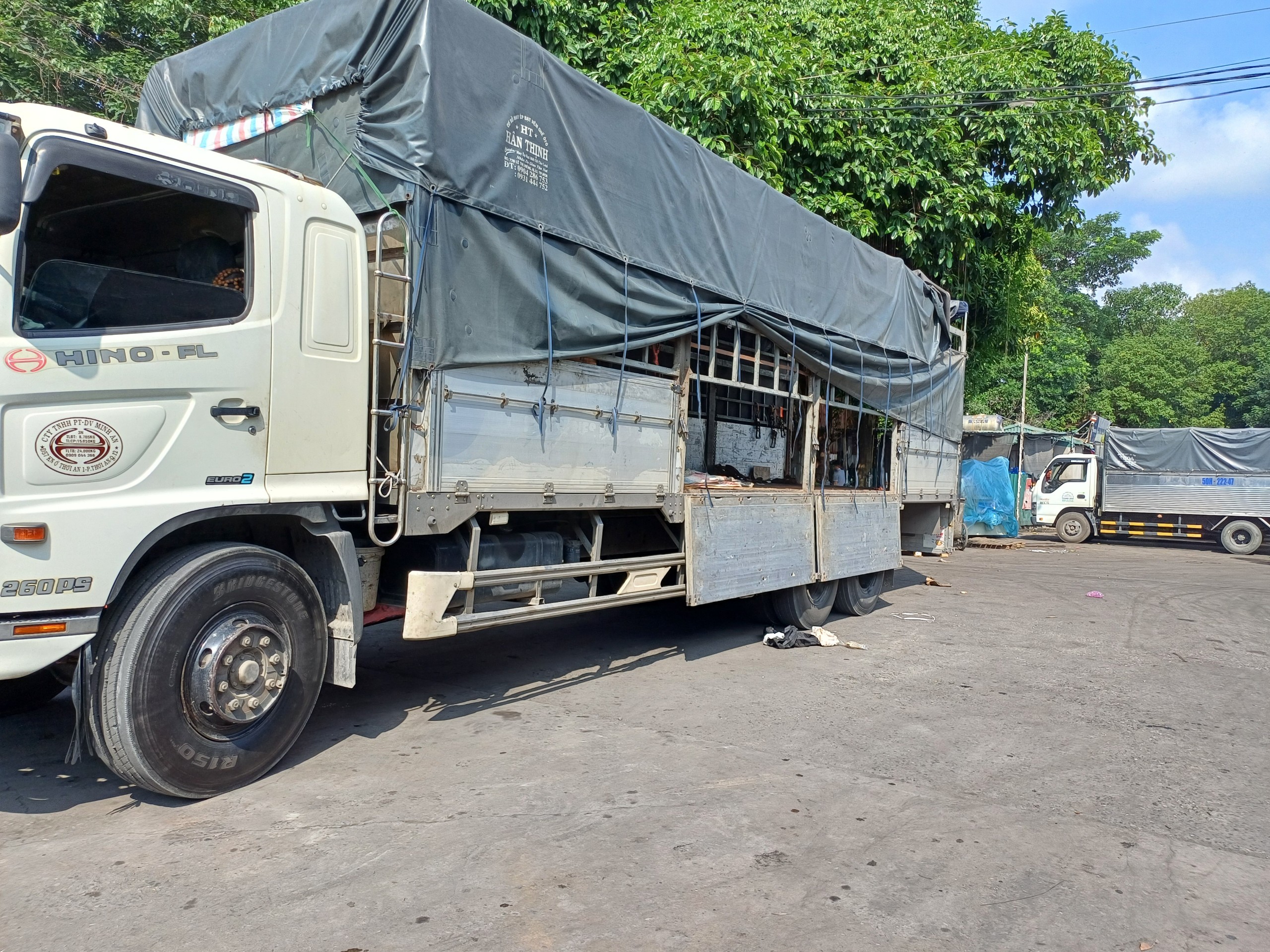 Xe tải lớn