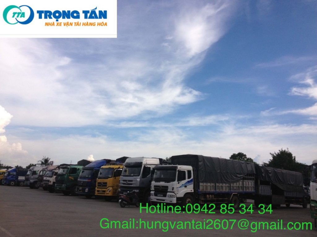 Đội Xe Vận Chuyển Hàng Của Trọng Tấn