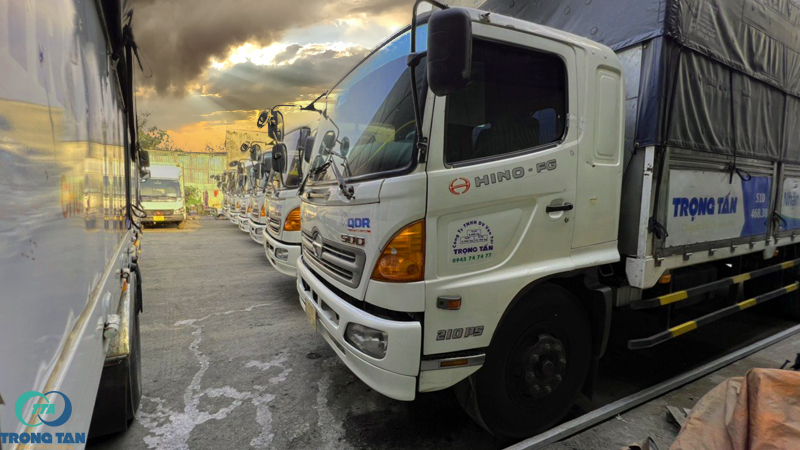 Liên hệ đặt dịch vụ thuê xe tải chuyển phòng trọ giá rẻ