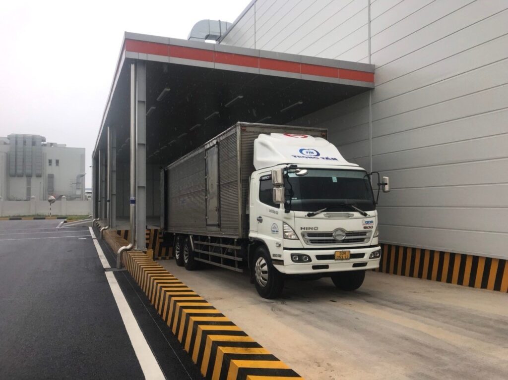 xe tai cho hang 15 tan