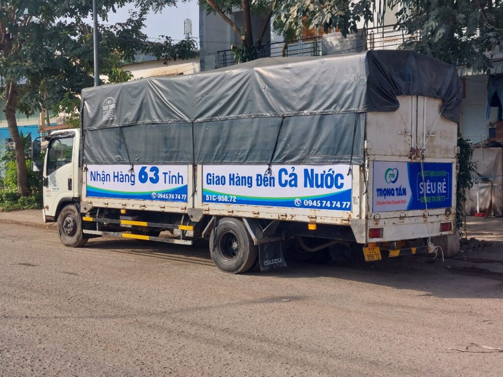 xe tai cho hang 8 tan