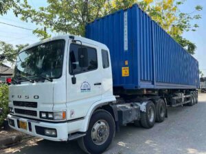 Xe container thùng kín