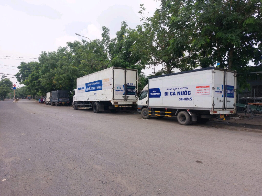 xe tải chở hàng huyện Củ Chi